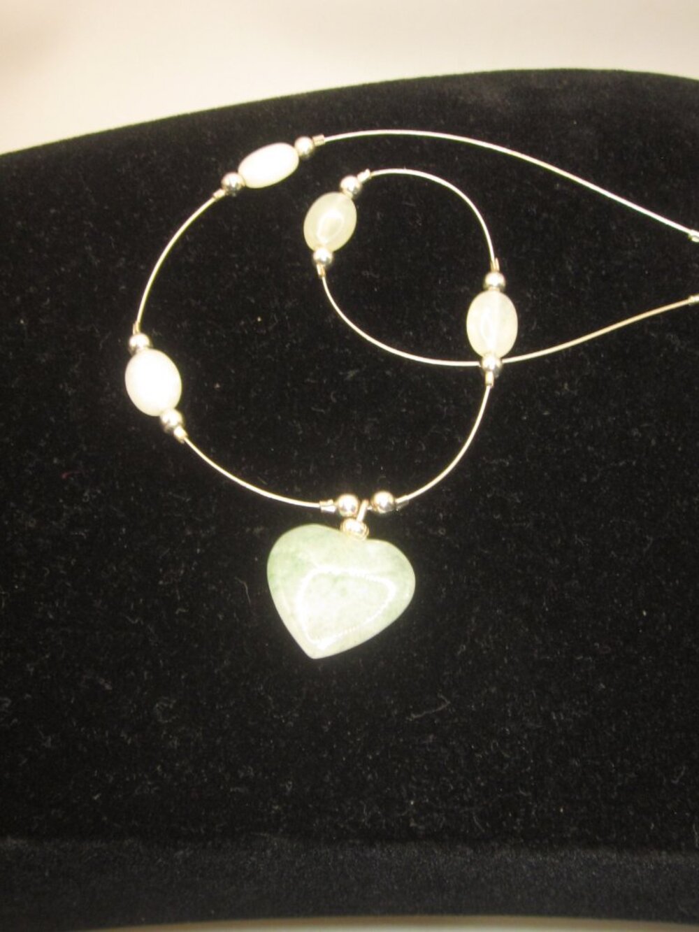 Aventurine Necklace with Silver Tone - Picture 2 of 3